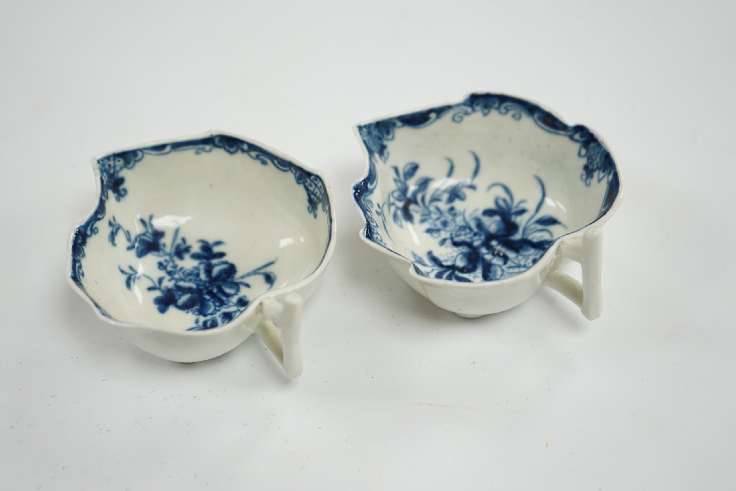 Two First Period Worcester leaf shape pickle dishes, 7.5cm. Condition - good